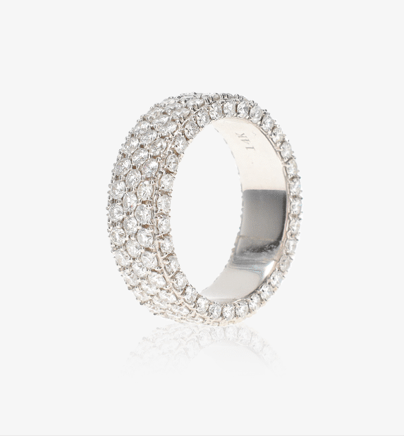 Diamond studs ring